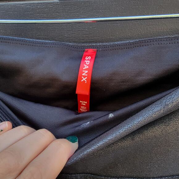 Spanx Faux Leather Black Leggings High Rise Skinny Leg Size Medium - Picture 6 of 6